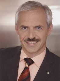 Grußwort des Kuseler Verbandsbürgermeisters Dr. <b>Stefan Spitzer</b> - bgm_dr_spitzer1